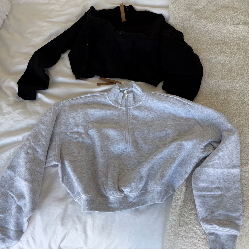 Black and Heather grey Skims cropped crewneck